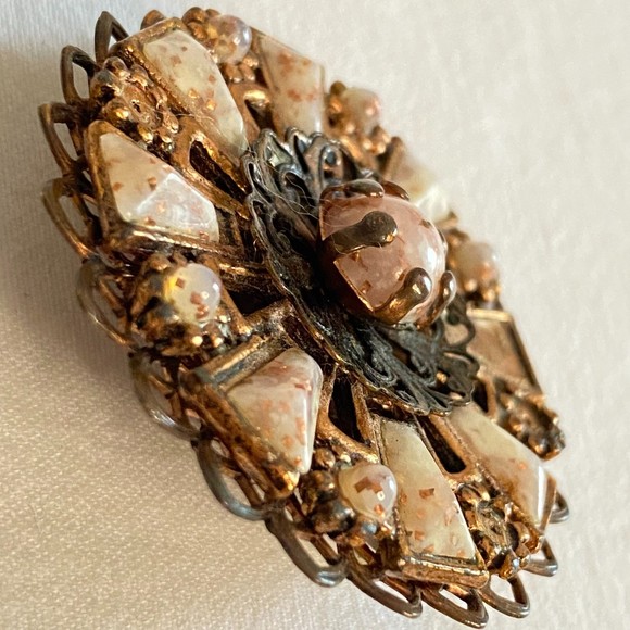 Vintage Round Brooch Copper Glitter Marbled White Stones Pinwheel Design - Picture 4 of 9